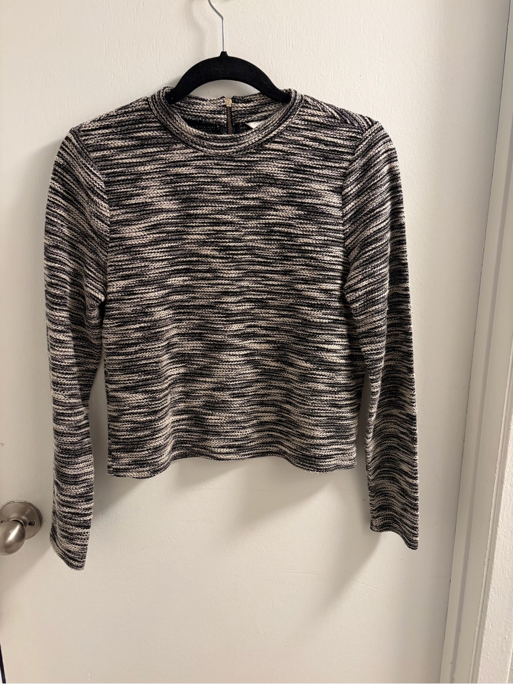 H&M Black White Space Dye Cropped Sweater Back Zip S